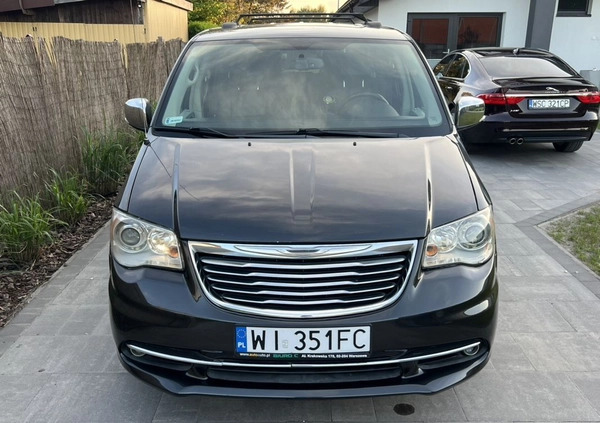 Chrysler Town &amp; Country cena 51900 przebieg: 185000, rok produkcji 2012 z Sochaczew małe 106